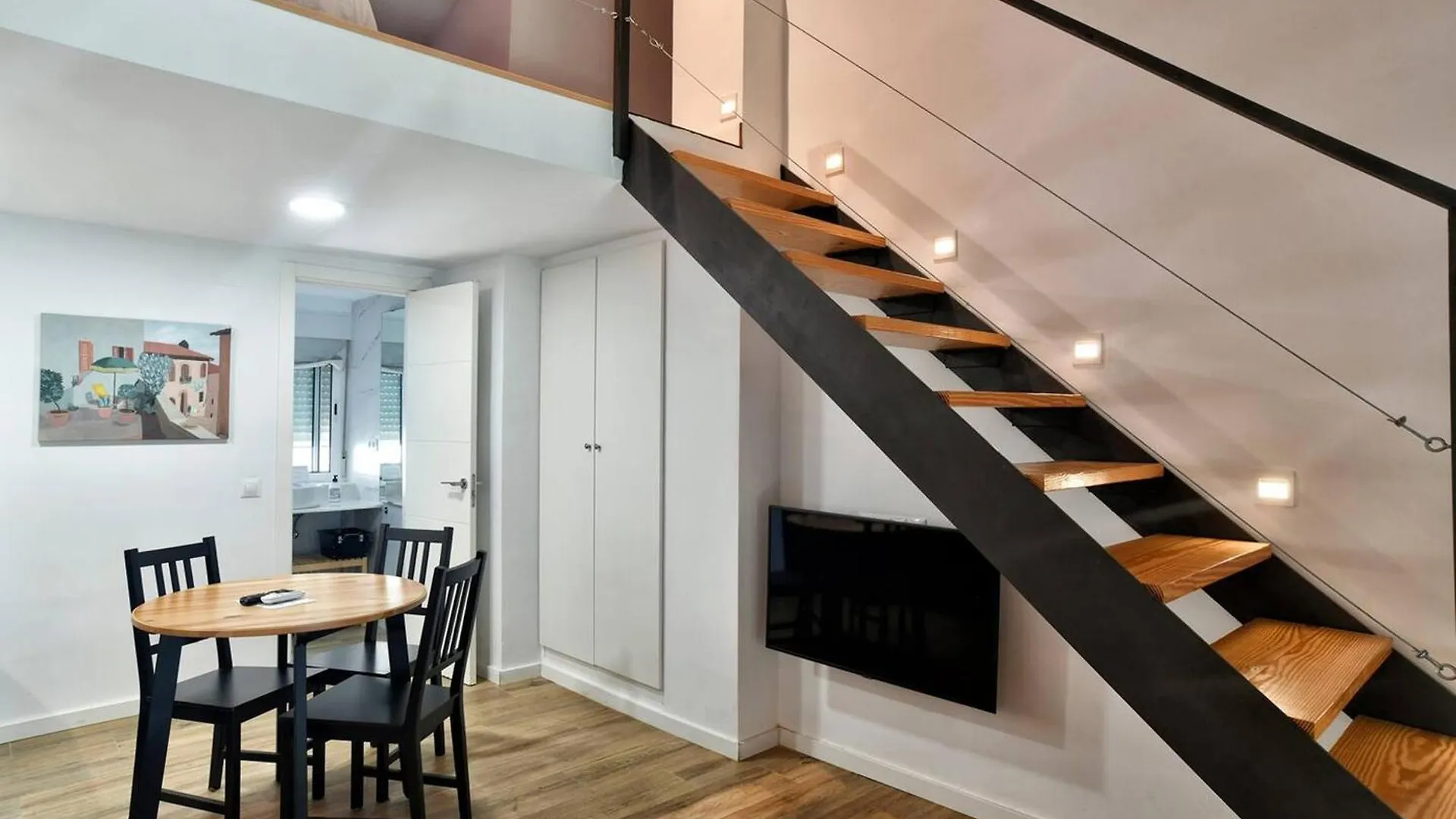 Duplex Con Terraza En Malaga - A Apartment