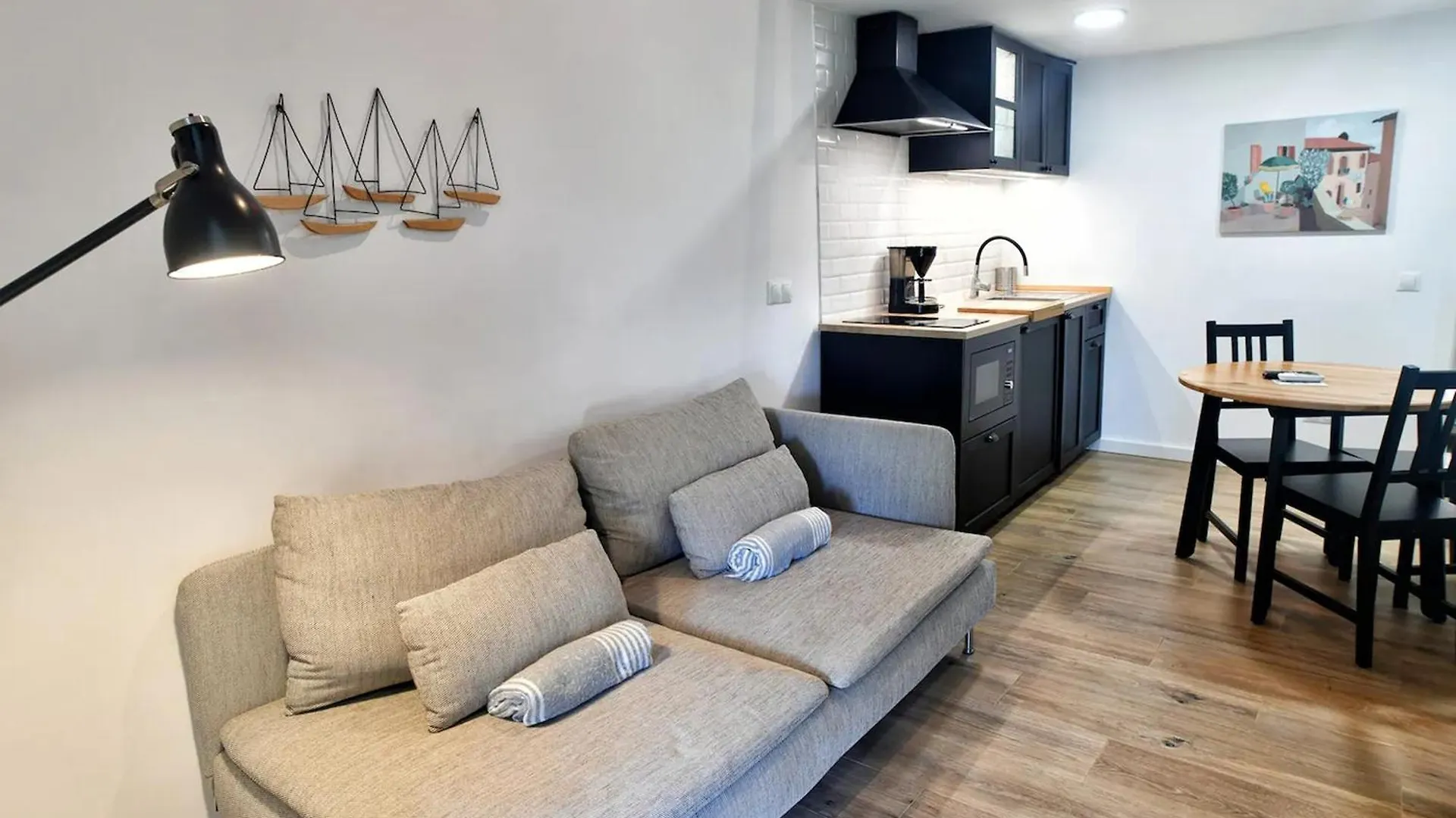 Duplex Con Terraza En Malaga - A Apartment